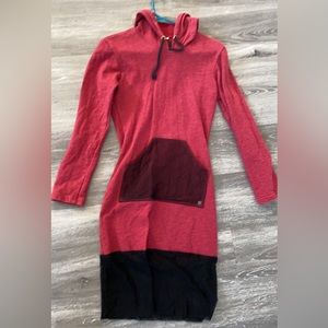 Red long sweatshirt dress with black fishnet end